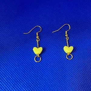HEART DANGLE EARRINGS💕OS💕YELLOW💕